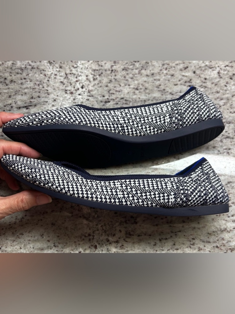 Rothy’s Pointed toe Navy and white Houndstooth Ballet Flats size 7.5 - Picture 4 of 7